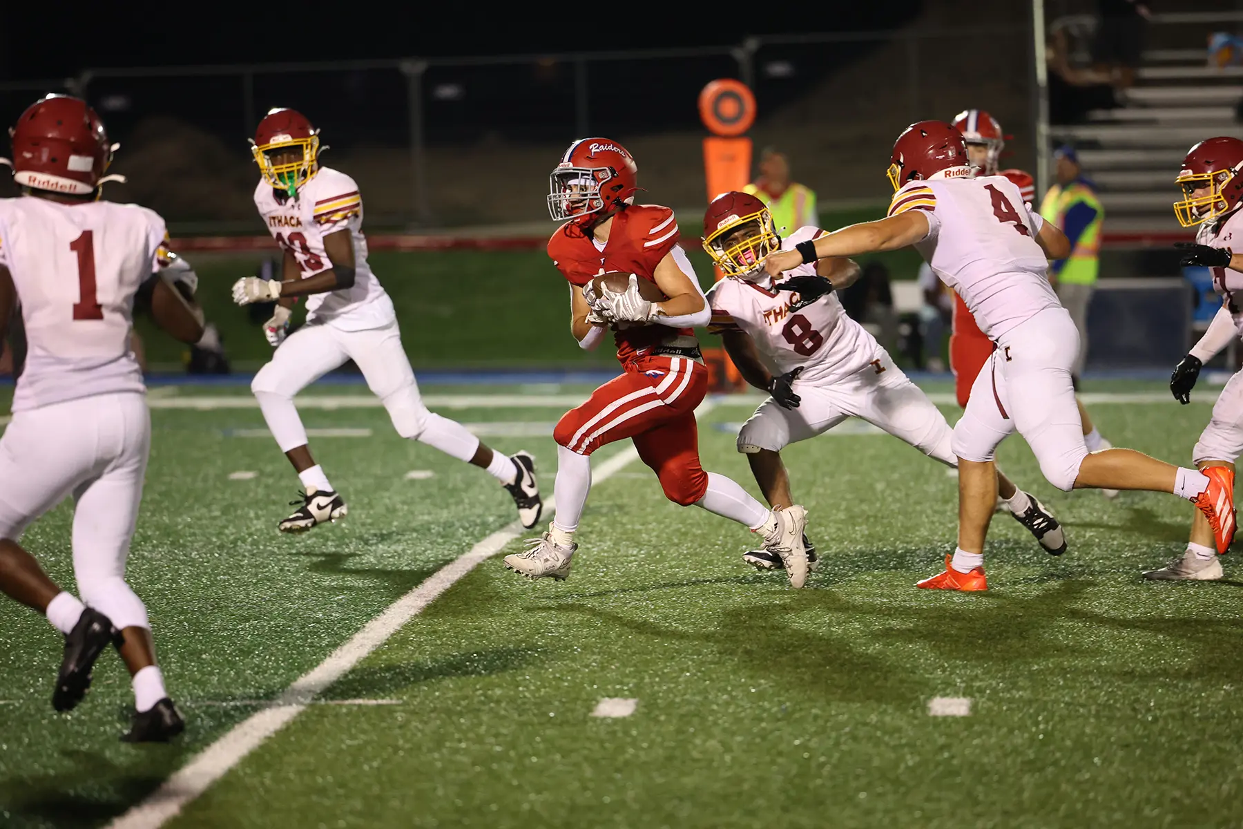 RB running down field